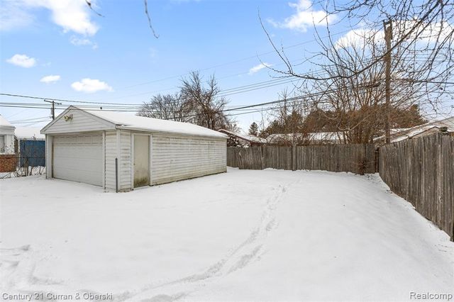 7140 Elm Street, Taylor, MI 48180