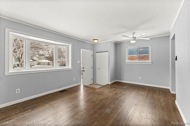 7140 Elm Street, Taylor, MI 48180