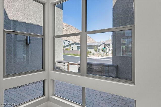 10241 Kirkwood Gaps Avenue, Las Vegas, NV 89135