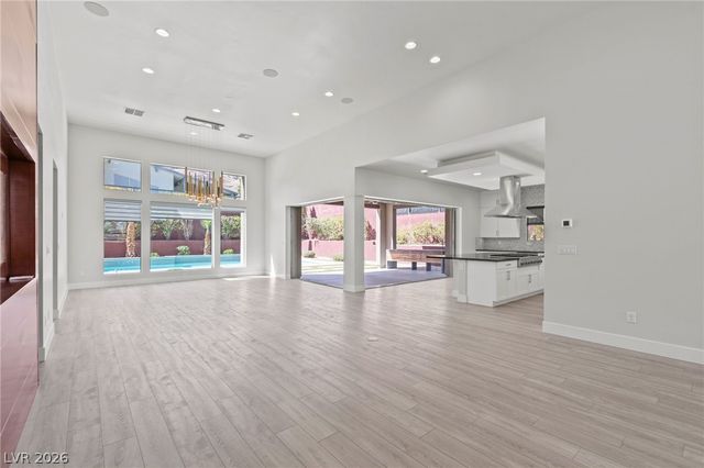10241 Kirkwood Gaps Avenue, Las Vegas, NV 89135