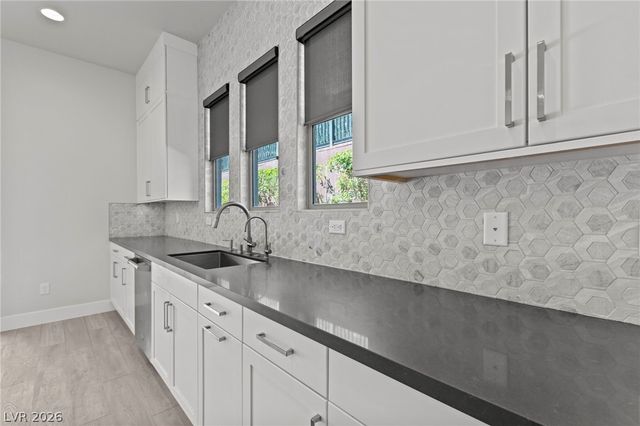 10241 Kirkwood Gaps Avenue, Las Vegas, NV 89135