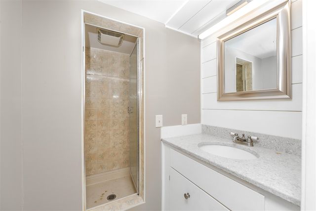 2657 Thayer Avenue, Kalamazoo, MI 49004