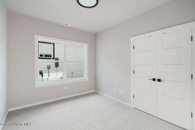 7374 N Breaux Dr, Coeur D'alene, ID 83815