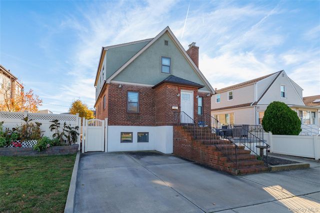 57 Island Parkway, Island Park, NY 11558