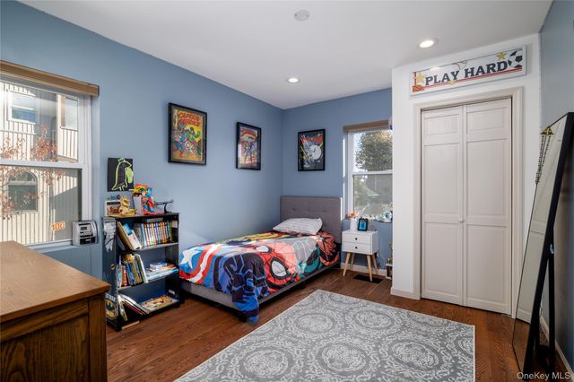 57 Island Parkway, Island Park, NY 11558