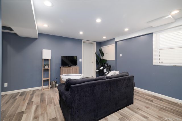 57 Island Parkway, Island Park, NY 11558