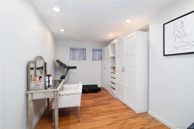 57 Island Parkway, Island Park, NY 11558