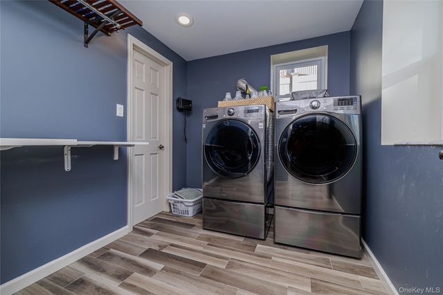 57 Island Parkway, Island Park, NY 11558