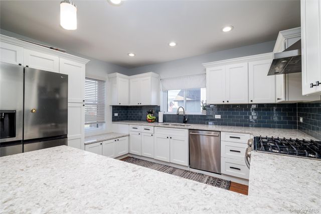 57 Island Parkway, Island Park, NY 11558