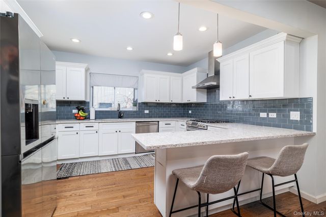 57 Island Parkway, Island Park, NY 11558