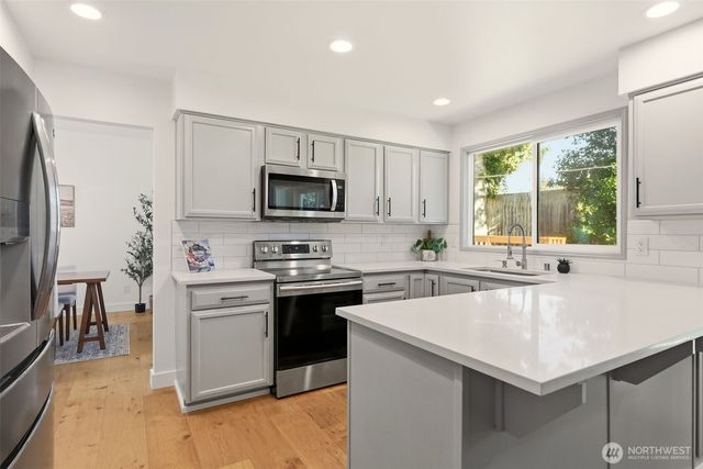 649 Washington Place SW, Mukilteo, WA 98275