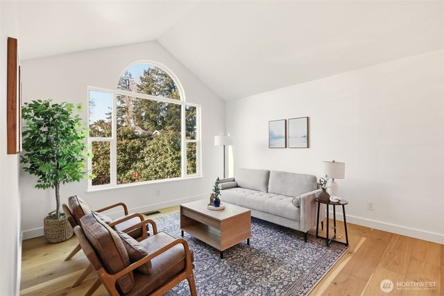 649 Washington Place SW, Mukilteo, WA 98275