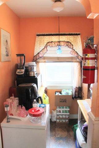 15370 Hartwell Street, Detroit, MI 48227