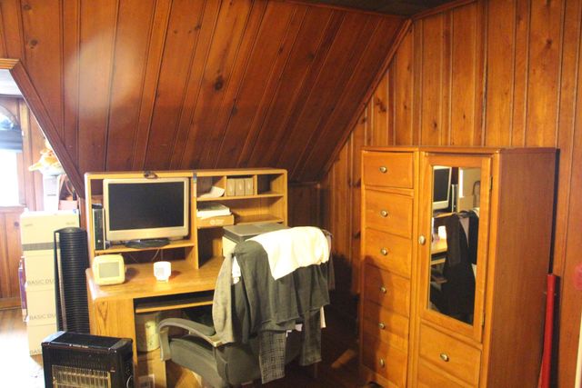 15370 Hartwell Street, Detroit, MI 48227