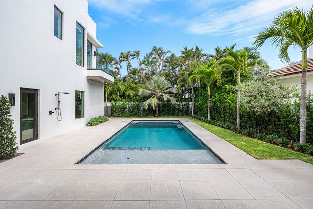 303 S Maya Palm Drive, Boca Raton, FL 33432