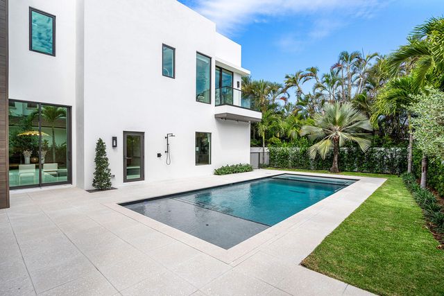 303 S Maya Palm Drive, Boca Raton, FL 33432