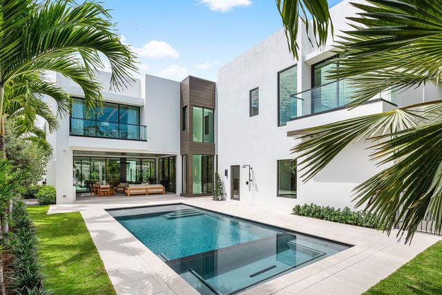 303 S Maya Palm Drive, Boca Raton, FL 33432