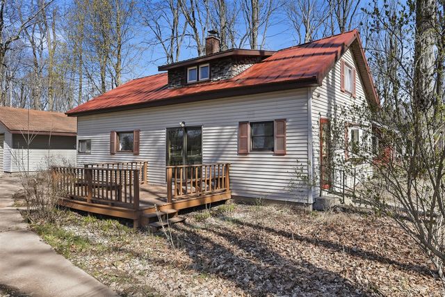 15359 N Clear Lake Drive, Big Rapids, MI 49307