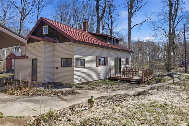 15359 N Clear Lake Drive, Big Rapids, MI 49307