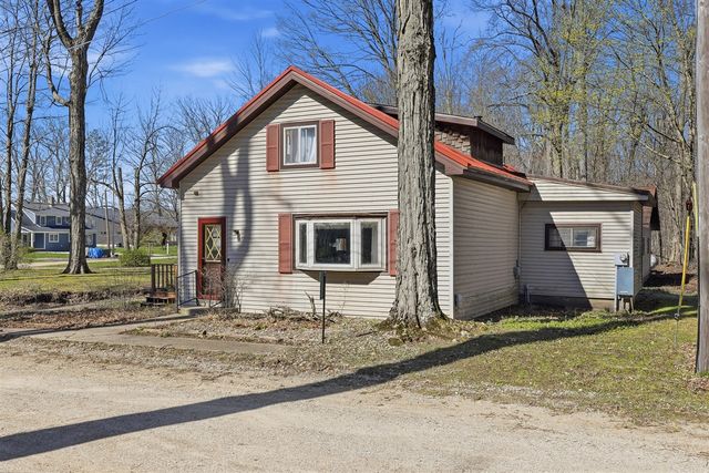 15359 N Clear Lake Drive, Big Rapids, MI 49307