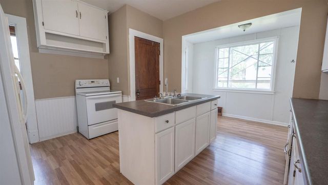 630 MILL STREET, Manawa, WI 54949