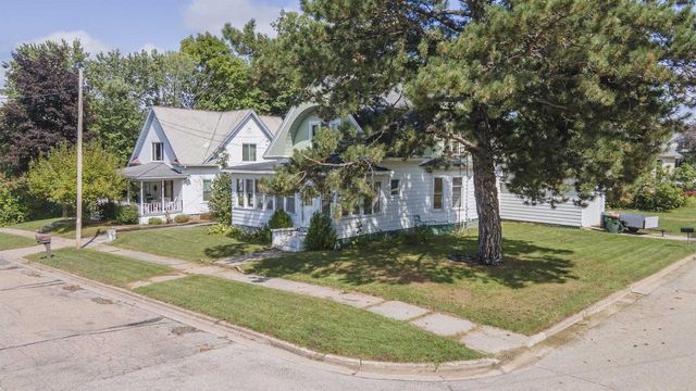 630 MILL STREET, Manawa, WI 54949