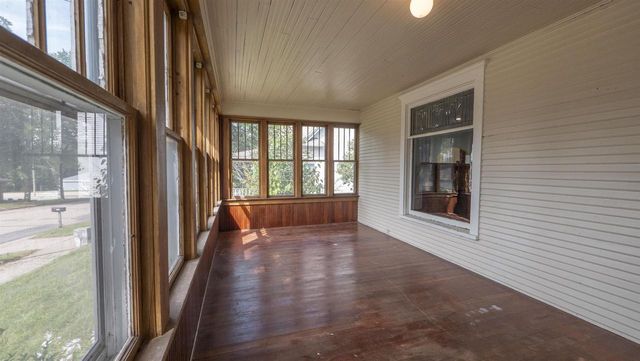 630 MILL STREET, Manawa, WI 54949
