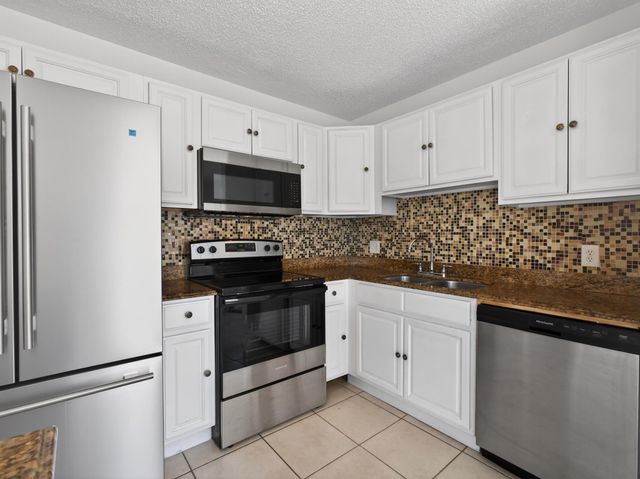 2548 Ida Way 3a, West Palm Beach, FL 33415