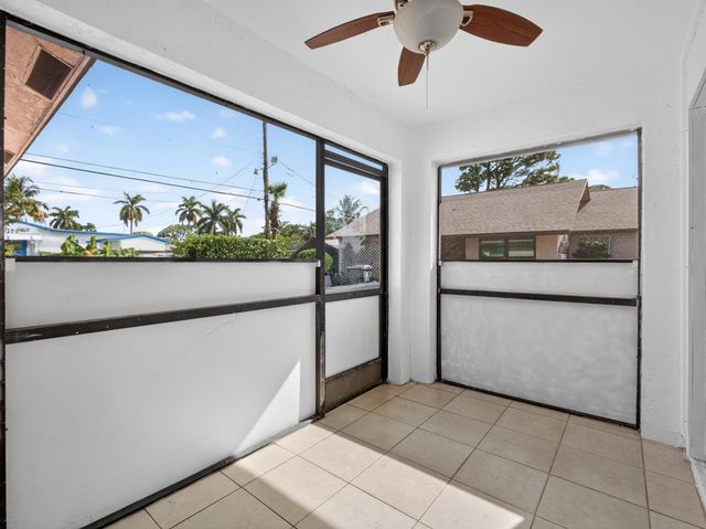 2548 Ida Way 3a, West Palm Beach, FL 33415