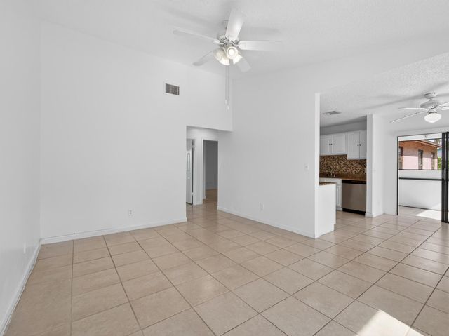2548 Ida Way 3a, West Palm Beach, FL 33415