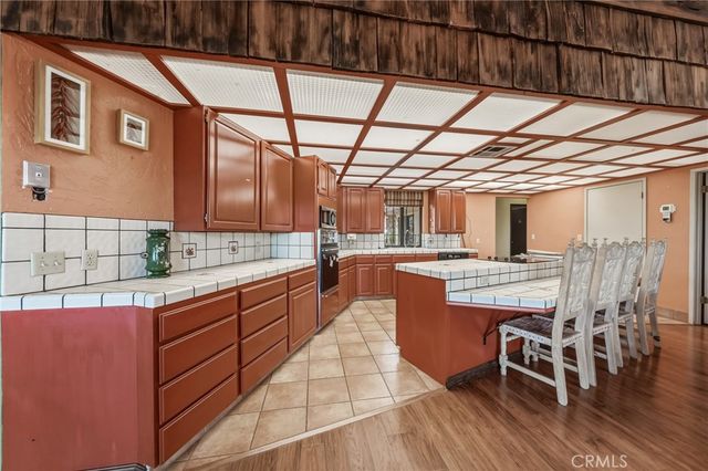 9196 Upper Lake Lucerne Rd, Upper Lake, CA 95485