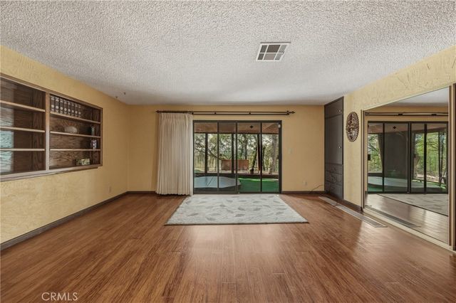 9196 Upper Lake Lucerne Rd, Upper Lake, CA 95485