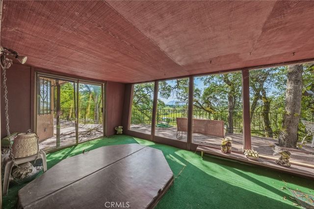 9196 Upper Lake Lucerne Rd, Upper Lake, CA 95485