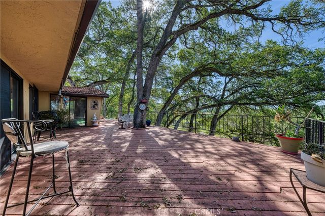 9196 Upper Lake Lucerne Rd, Upper Lake, CA 95485