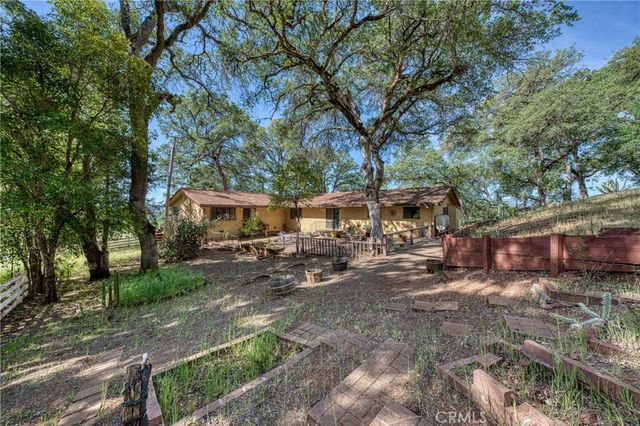 9196 Upper Lake Lucerne Rd, Upper Lake, CA 95485