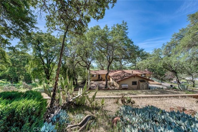 9196 Upper Lake Lucerne Rd, Upper Lake, CA 95485