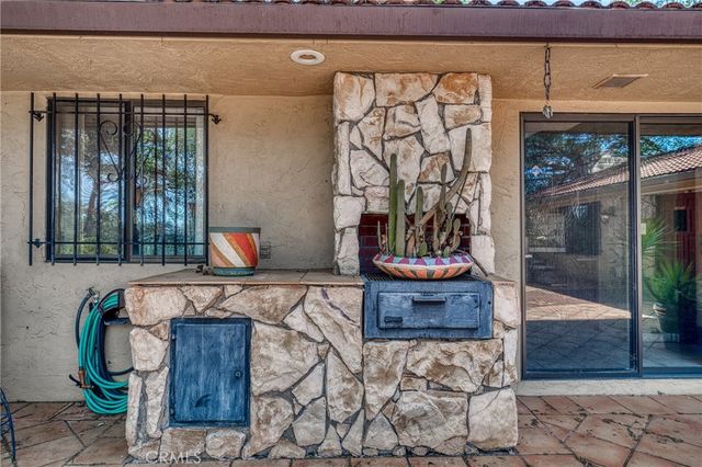 9196 Upper Lake Lucerne Rd, Upper Lake, CA 95485