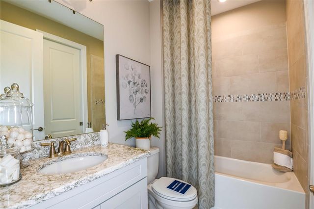 3129 ALBA CIRCLE, Bradenton, FL 34211