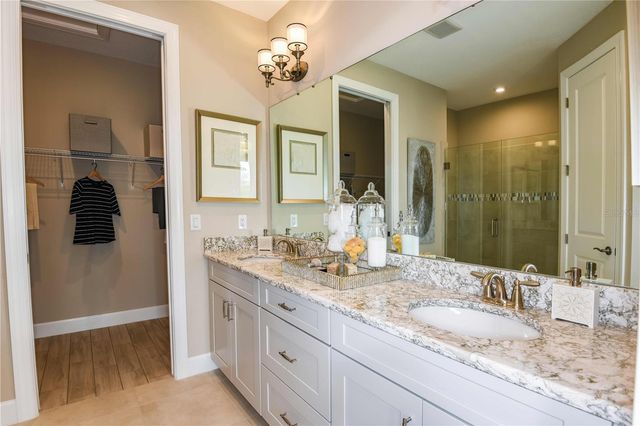 3129 ALBA CIRCLE, Bradenton, FL 34211