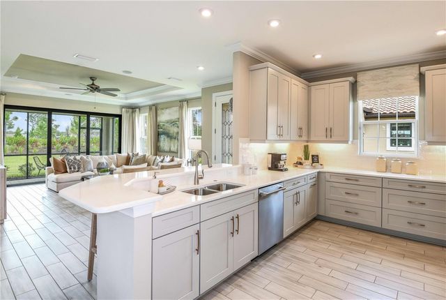 3129 ALBA CIRCLE, Bradenton, FL 34211