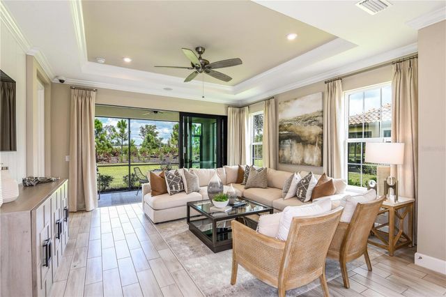 3129 ALBA CIRCLE, Bradenton, FL 34211