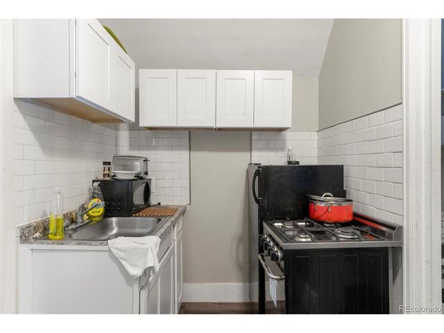 1558 Dallas St, Aurora, CO 80010