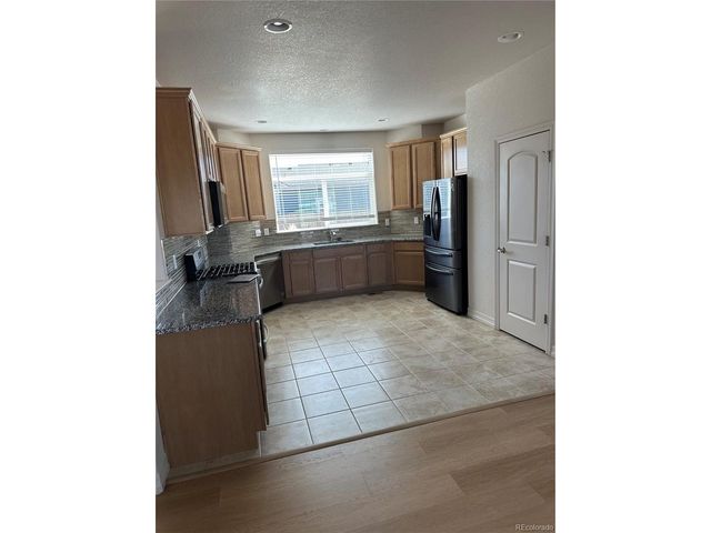 56482 E 23rd Ave, Strasburg, CO 80136