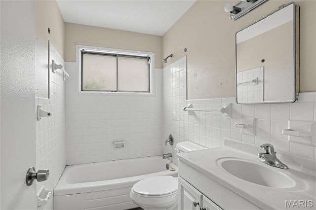 1204 Prigge Avenue, St Louis, MO 63138