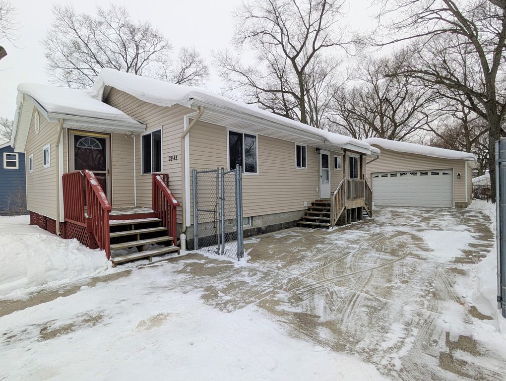 2943 Austin Street, Norton Shores City, MI 49444