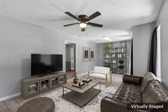 6153 Walla Avenue, Fort Worth, TX 76133