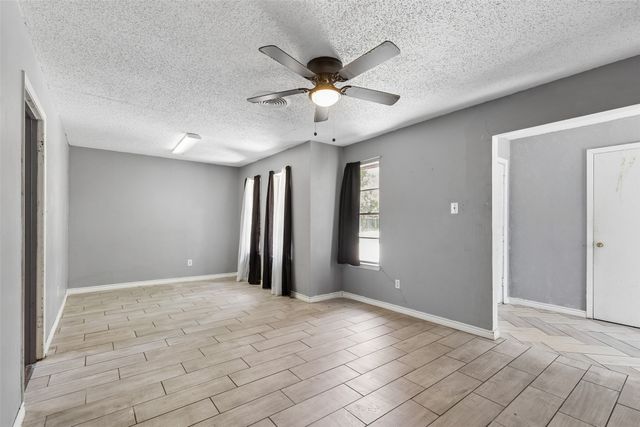 6153 Walla Avenue, Fort Worth, TX 76133