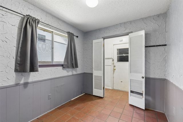 6153 Walla Avenue, Fort Worth, TX 76133