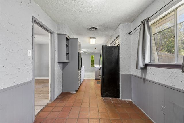 6153 Walla Avenue, Fort Worth, TX 76133
