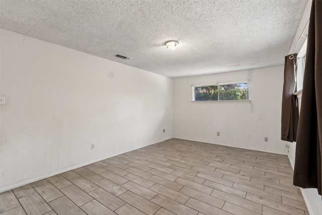 6153 Walla Avenue, Fort Worth, TX 76133